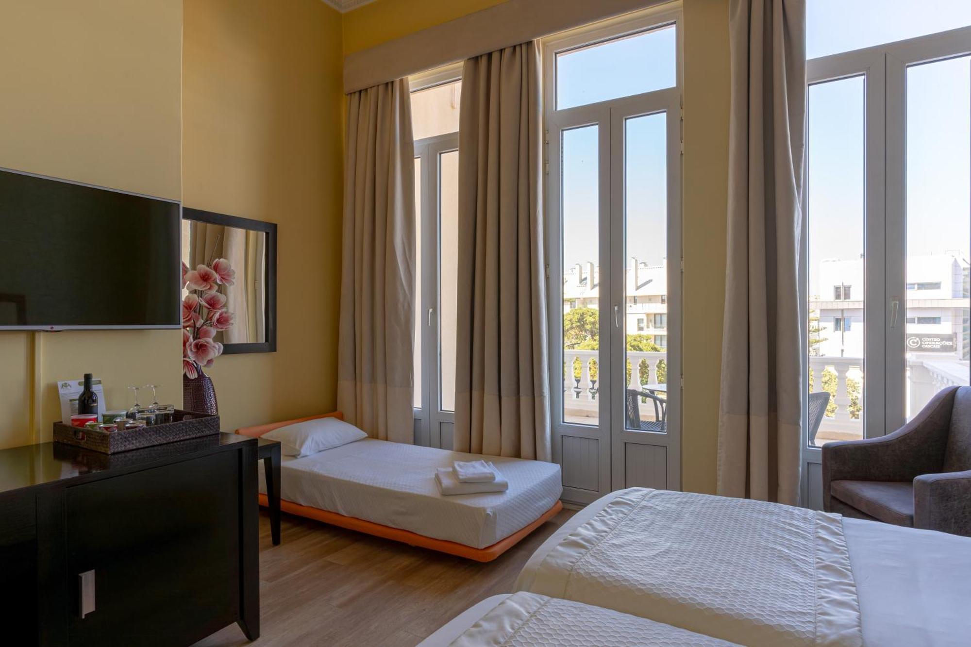 Hotel Inglaterra - Charme & Boutique Estoril Bagian luar foto