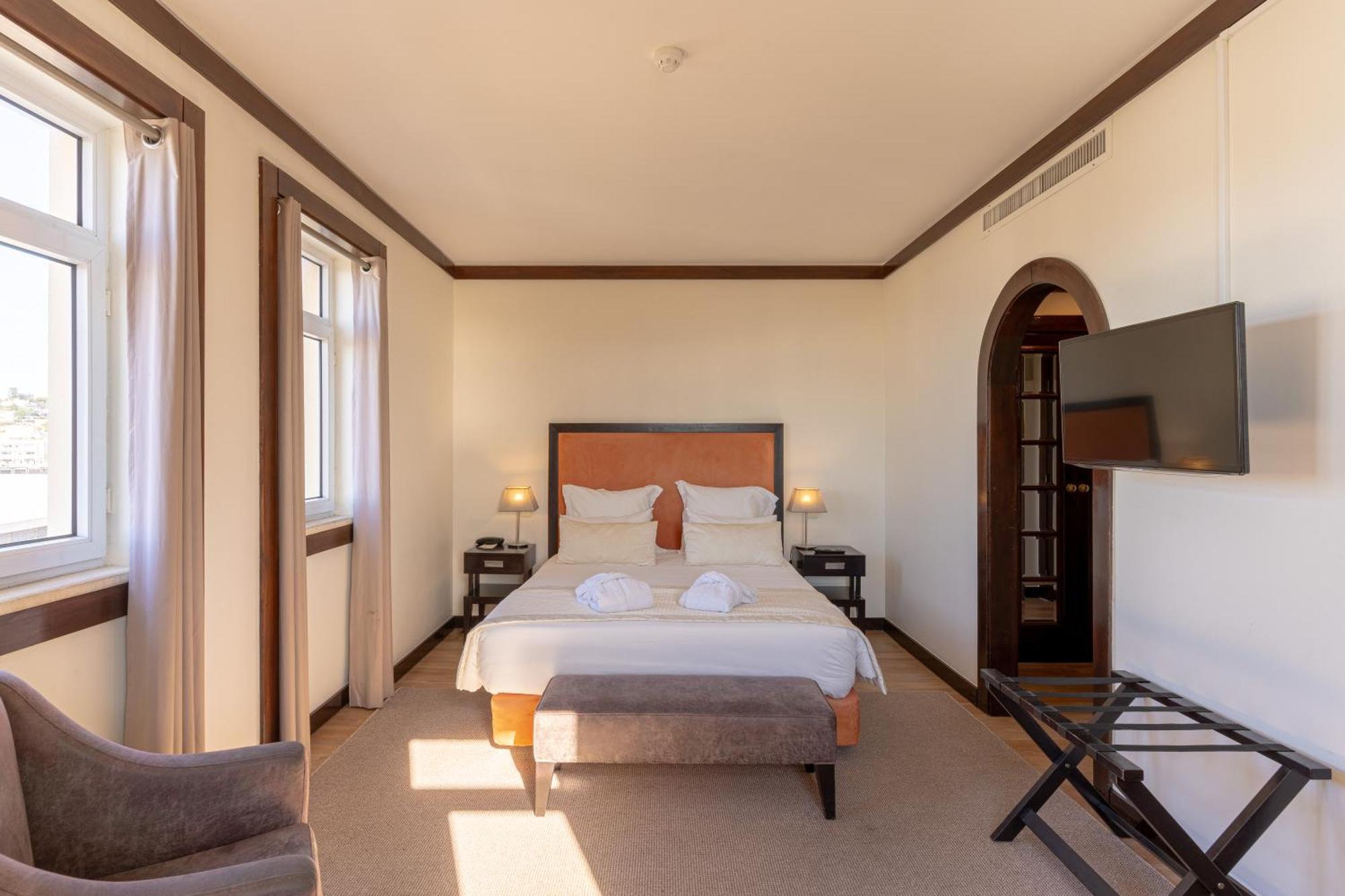 Hotel Inglaterra - Charme & Boutique Estoril Bagian luar foto