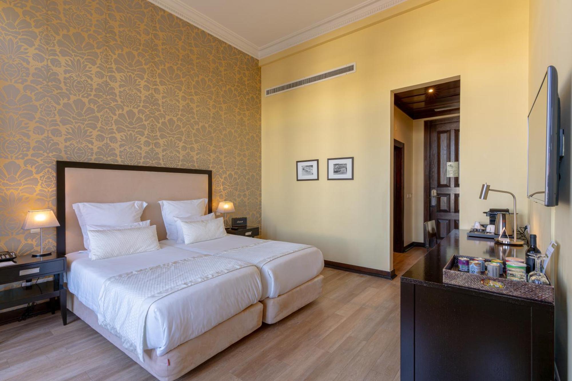 Hotel Inglaterra - Charme & Boutique Estoril Bagian luar foto
